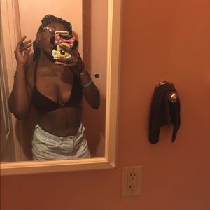 Meet your Posher, Vee